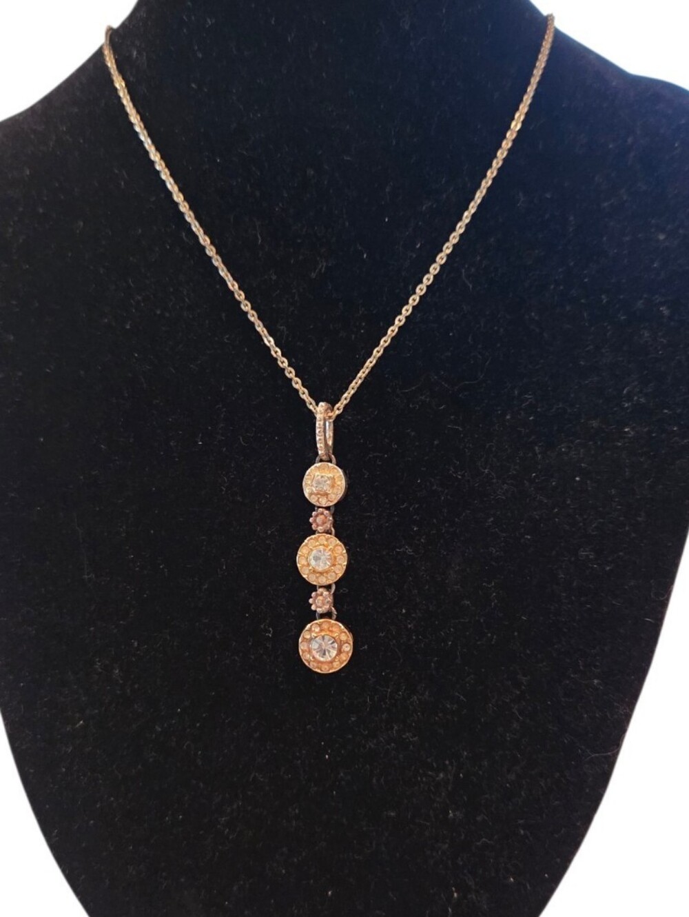 Vintage Avon Gold Tone Triple Drop Graduated Halo Pendant Necklace